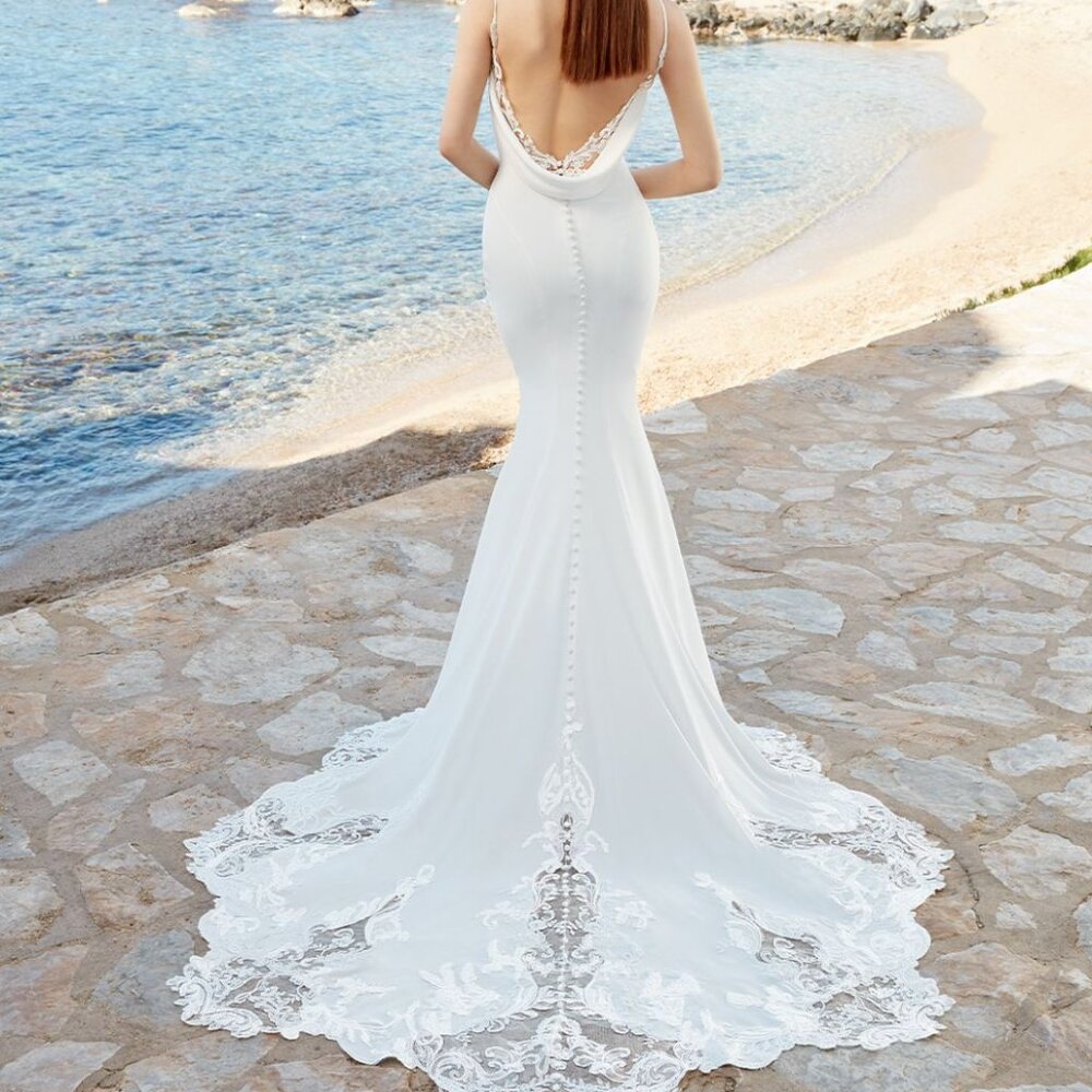 Enzoani Alanis wedding dress (size 8)